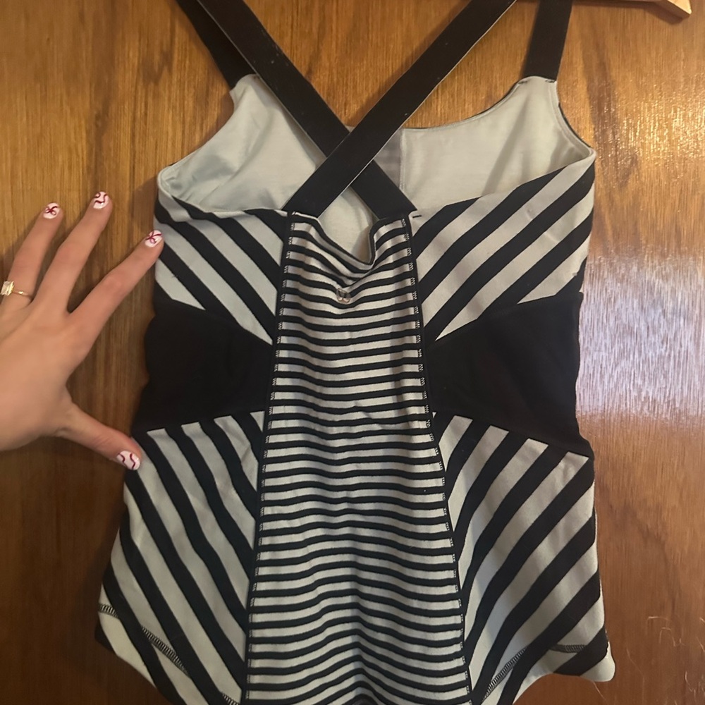 Lululemon Tanktop - Picture 2 of 2